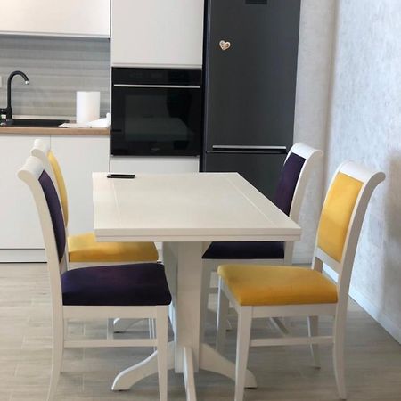 Apartment Luxury Римніку-Вилча Екстер'єр фото